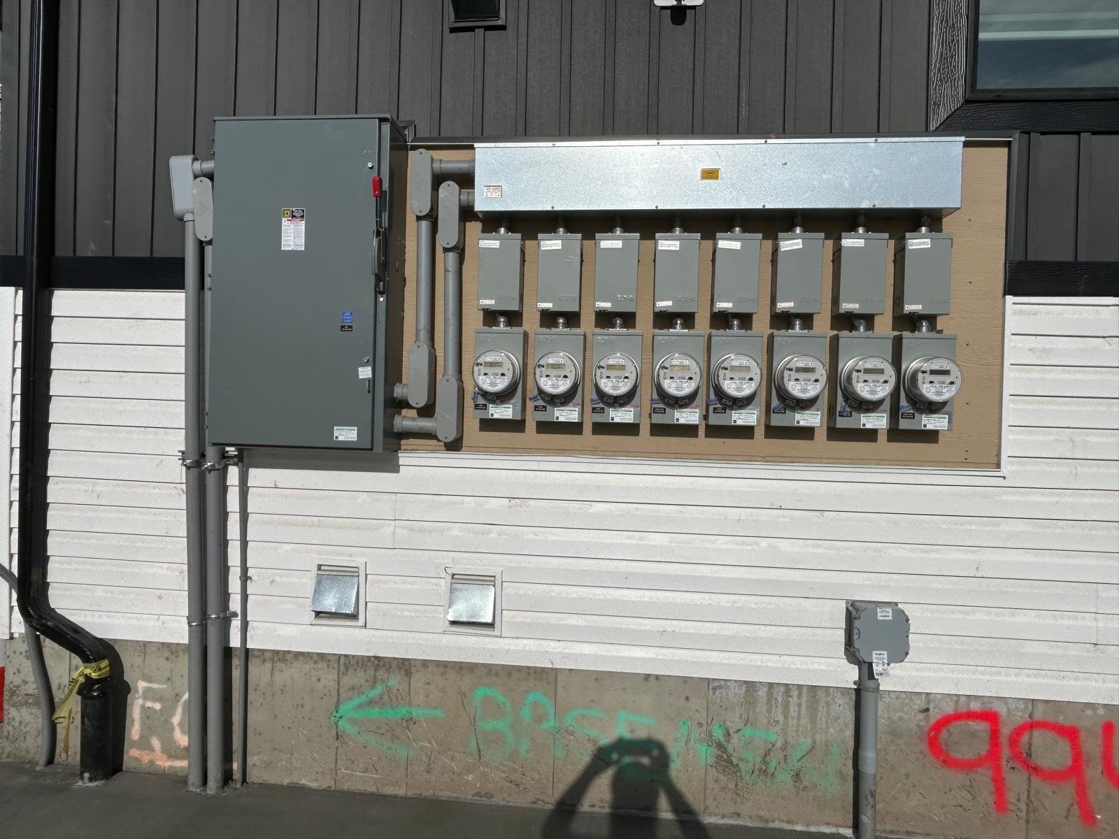 Labeled gas meter bank for an eightplex development